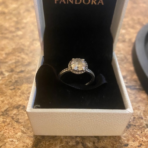 Silver ring - Picture 5 of 7